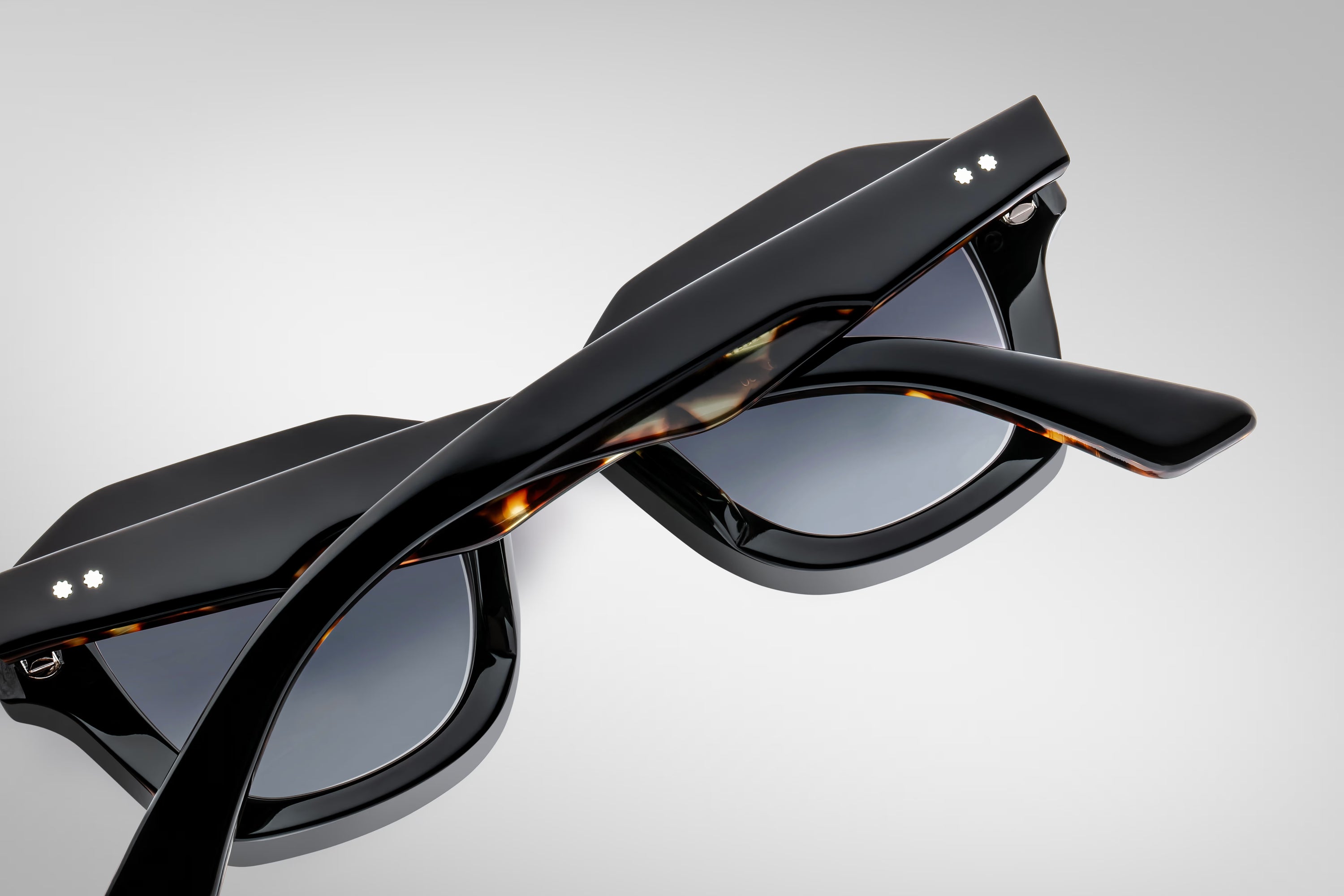 JACQUES MARIE MAGE EICHLER / BLACK 11