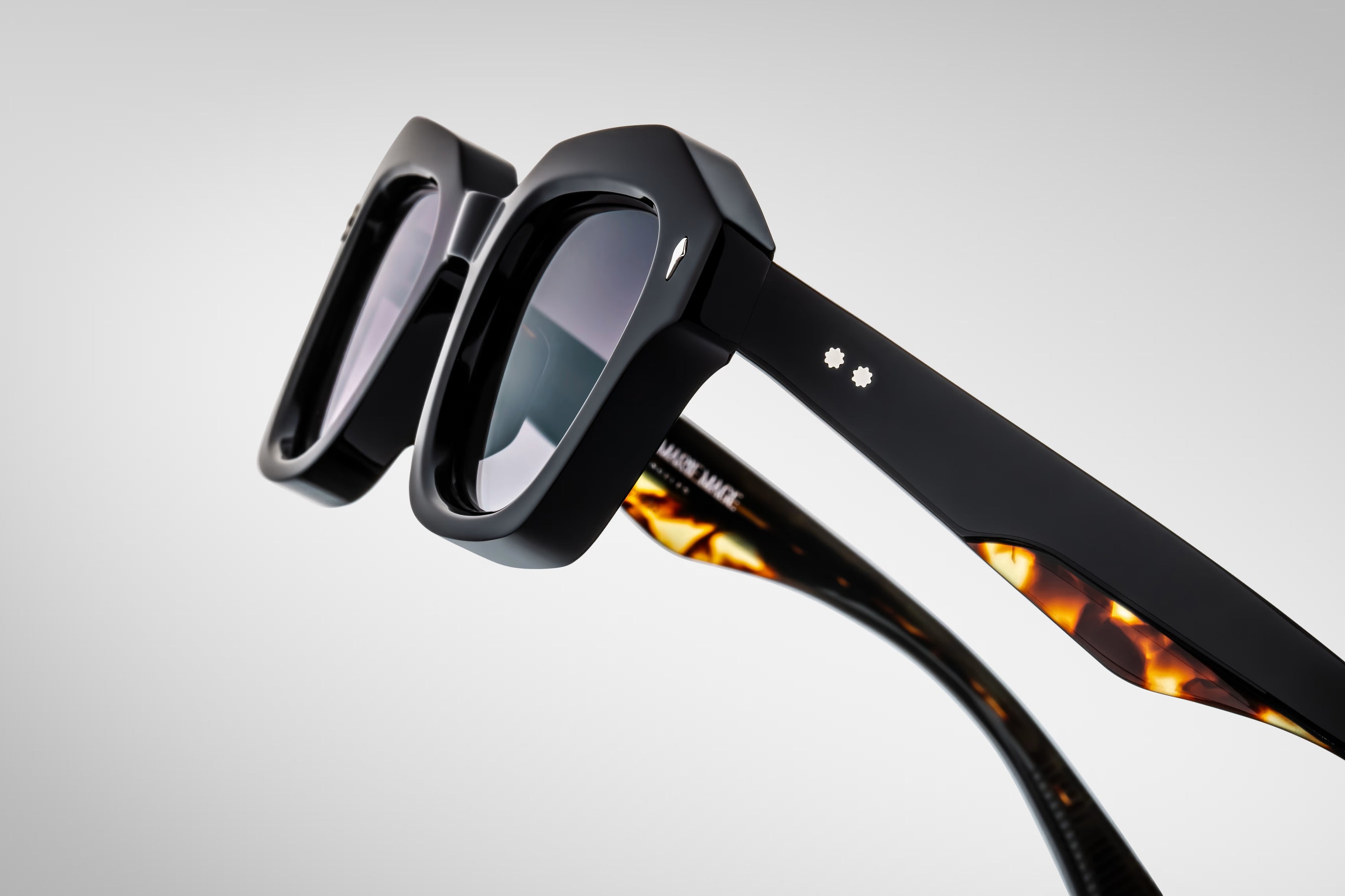 JACQUES MARIE MAGE EICHLER / BLACK 11